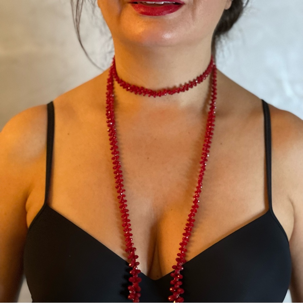 NWT HOLLYWOOD GLAM RED AND BORDEAUX CRYSTAL SPARKLY VERSATILE LARIAT NECKLACE